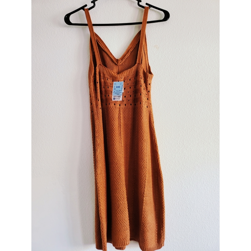Dress - Picture 2 of 3